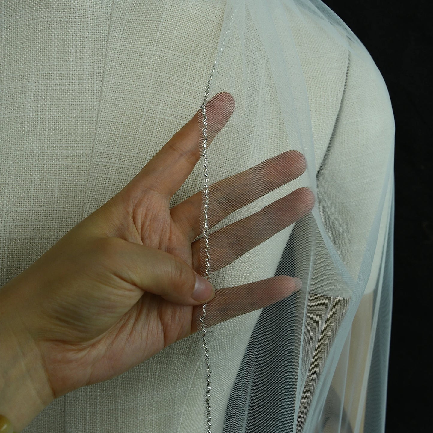 Modern Bridal Veil with Tube Beads Edge for Elegant Wedding with Comb