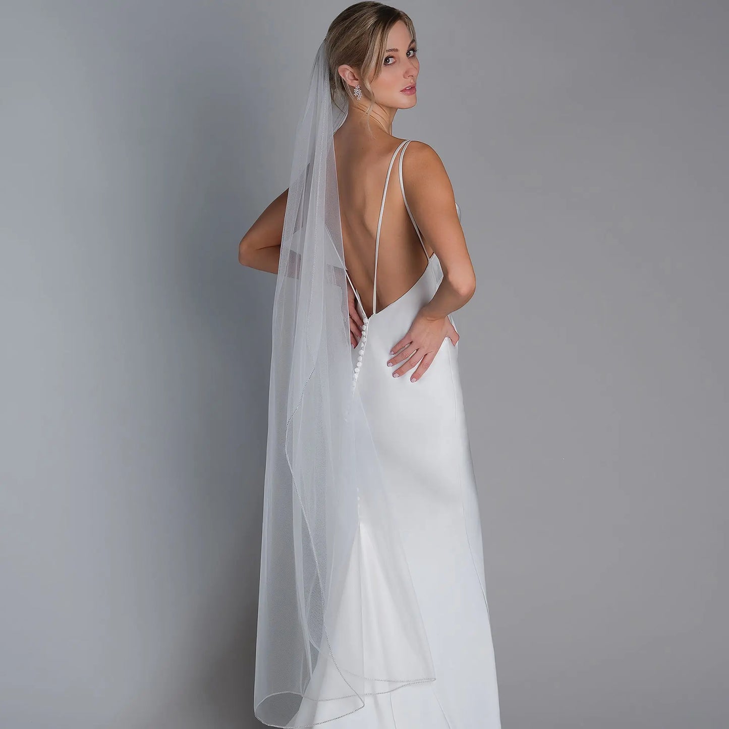 Wedding Veil Sparkling Diamond Chain Edge Bride Veil Rhinestones Long with Comb 1 Tier