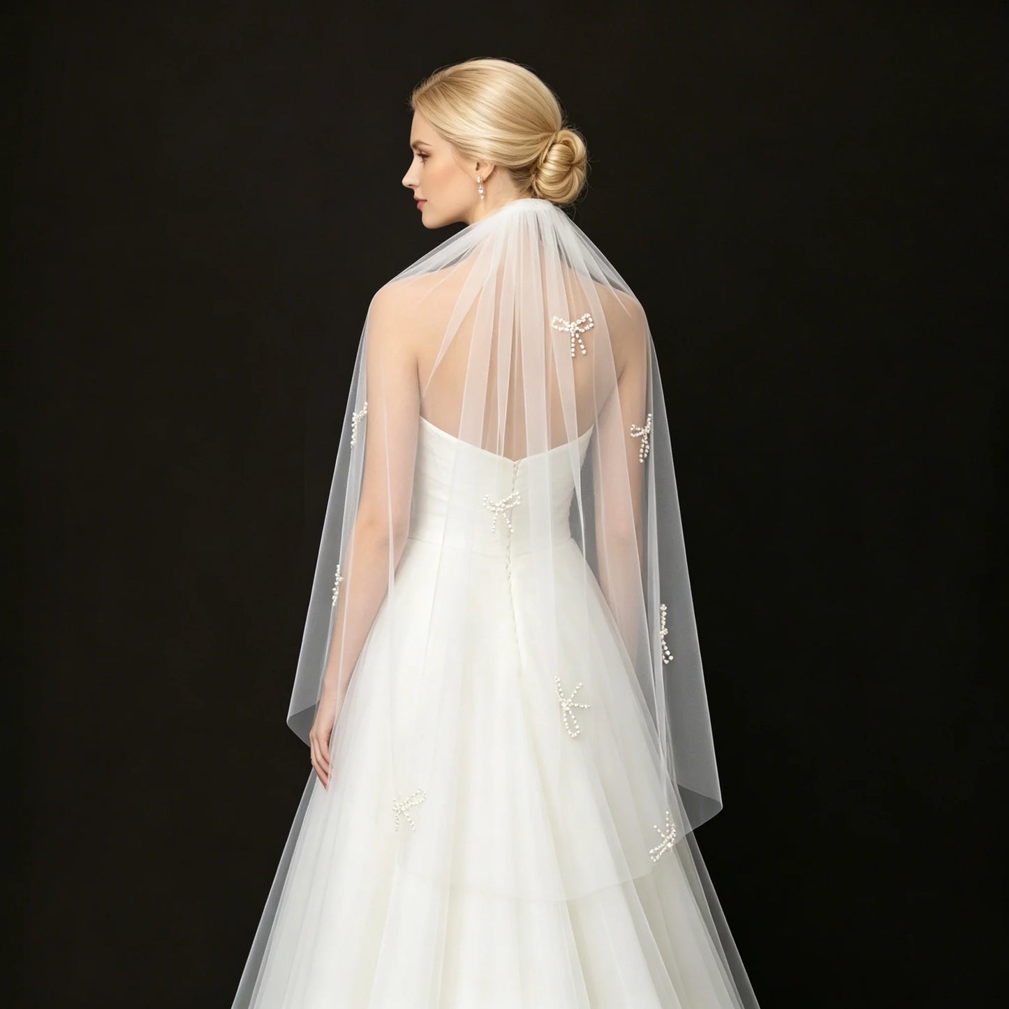Pearl Bowknot Applique Bridal Veil Mid-Length Soft Tulle