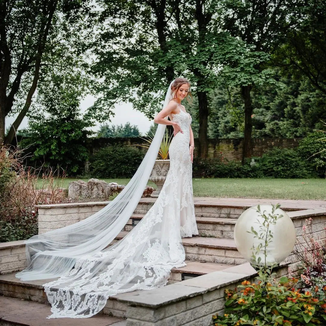 Elegant Single Tier Cathedral Wedding Veil with Comb Simple Cut Edge Long Bridal Tulle in Silk White Plain Soft Tulle G30