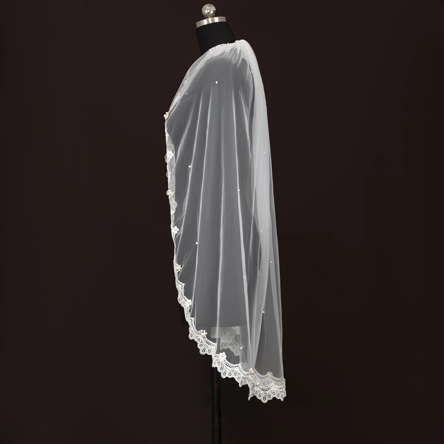 Short Wedding Veil 1 Tier Lace Bridal Veils Scallop Leaf Trim Soft Tulle