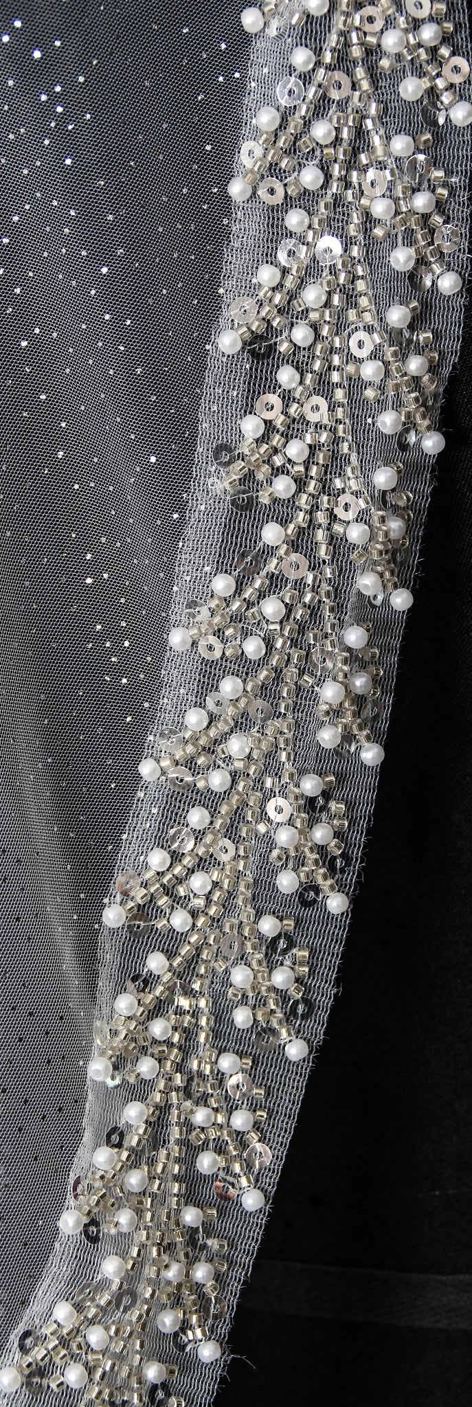 Bridal Veil with Pearl & Crystal Beads Edge 1 Tier Sheer Glitter Tulle Wedding Veil with Comb