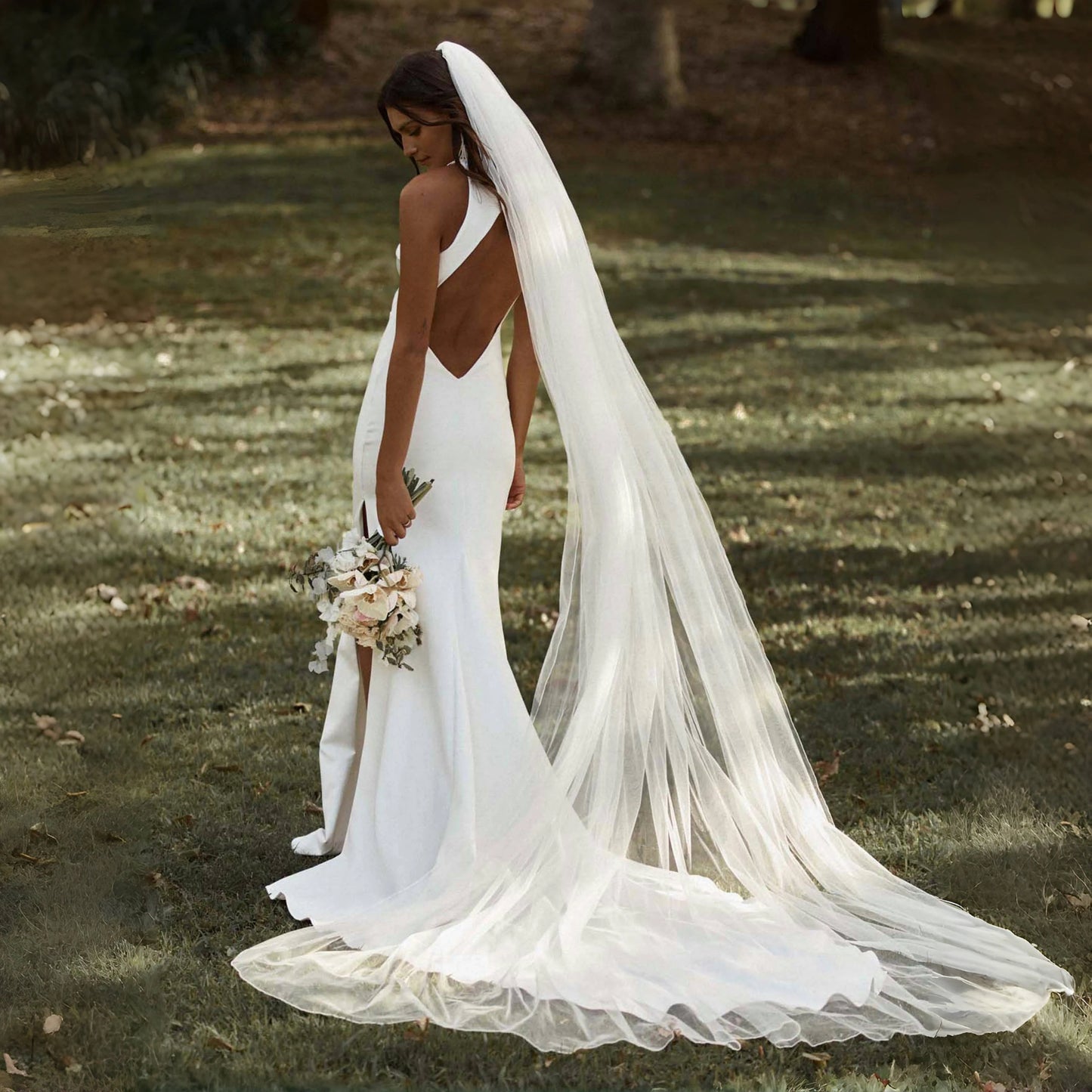 Elegant Single Tier Cathedral Wedding Veil with Comb Simple Cut Edge Long Bridal Tulle in Silk White Plain Soft Tulle G30