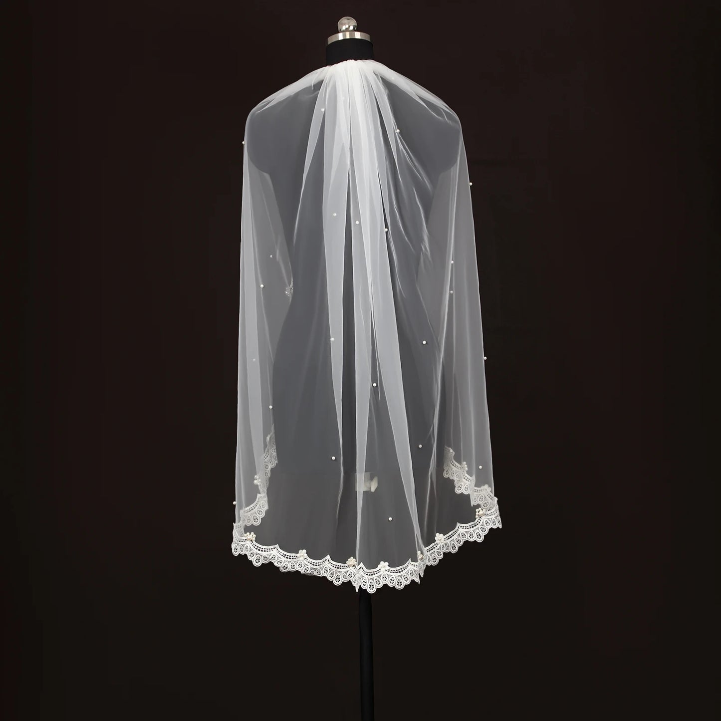 Short Wedding Veil 1 Tier Lace Bridal Veils Scallop Leaf Trim Soft Tulle