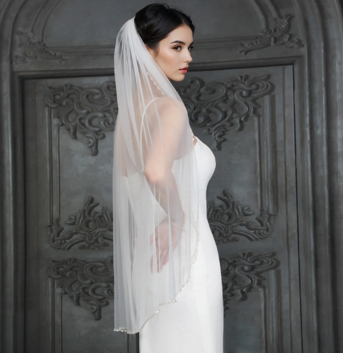 Handmade Pearl Beaded Bridal Veil - Luxury Fingertip Length Soft Tulle Wedding Veil with Delicate Edge Trim