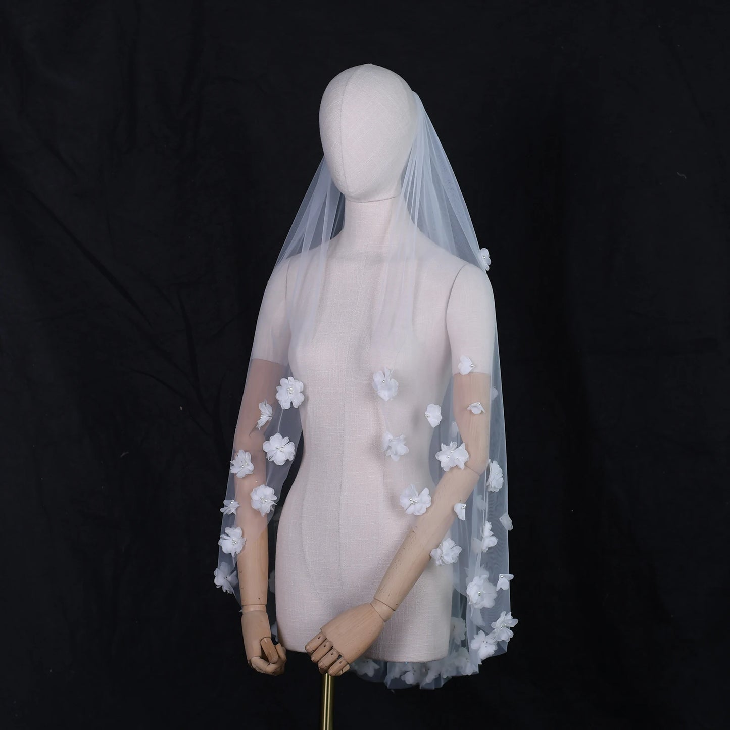 3D Flower Wedding Veil Hip Length Tulle Bridal Veil White Ivory Romantic Elegant