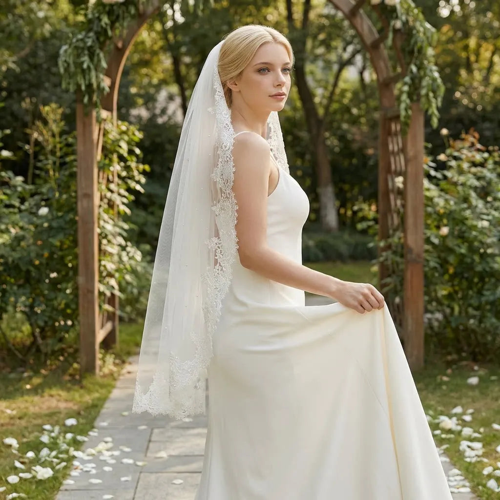 1 Layer Shoulder-Length Bridal Veil with Comb Delicate Floral Lace Embroidery