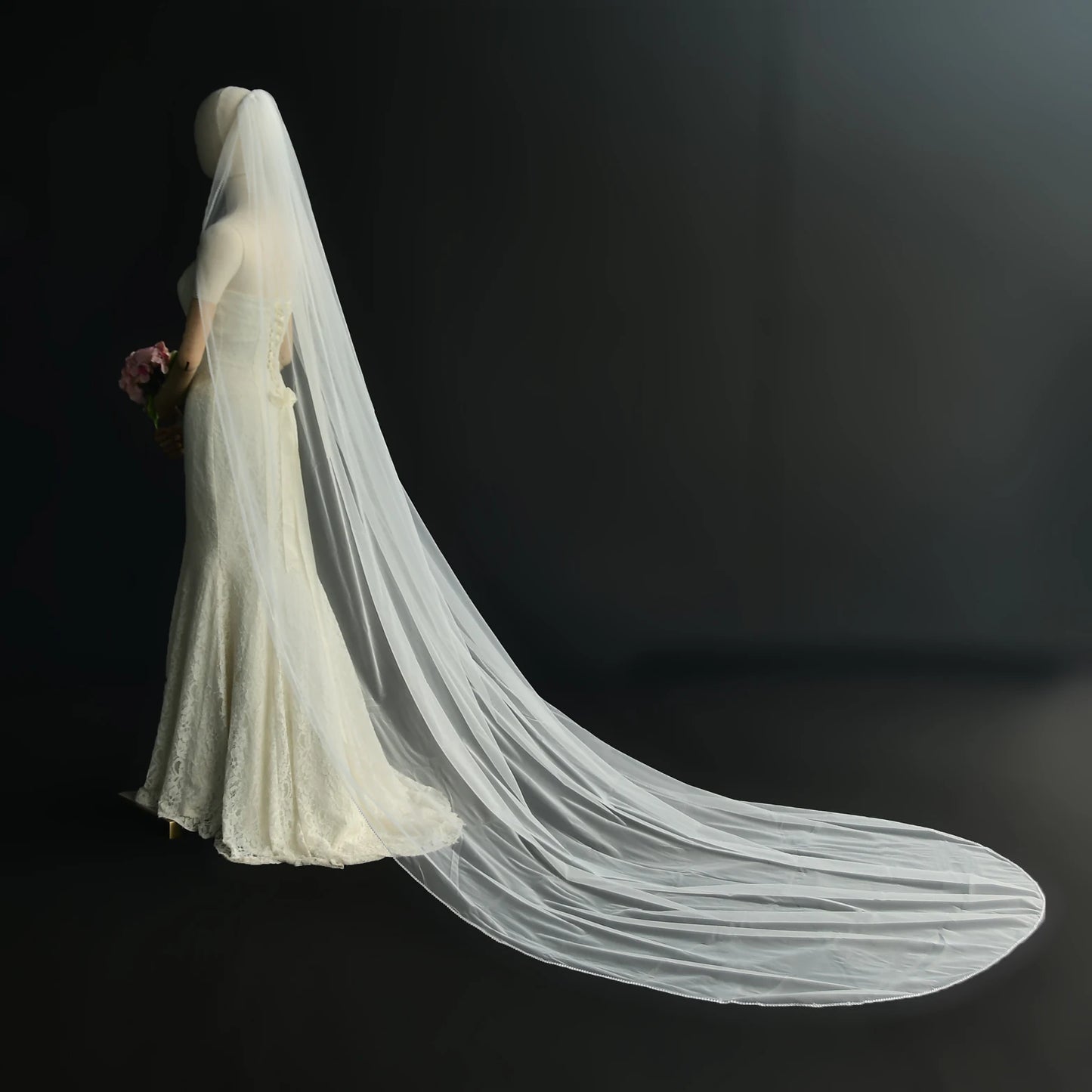 Wedding Veil Sparkling Diamond Chain Edge Bride Veil Rhinestones Long with Comb 1 Tier