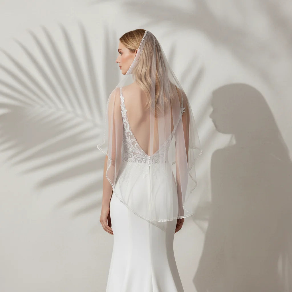 Beautiful 1 Meter Tulle Wedding Veil with Pearl Beaded Trim