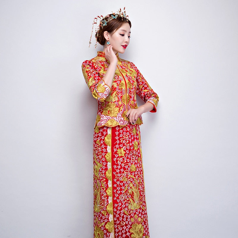 Bride Dragon Phoenix Embroidery Rhinestone Qipao Chinese Traditional Wedding Long Cheongsam 龍鳳卦/秀禾服 - Blossom Wedding